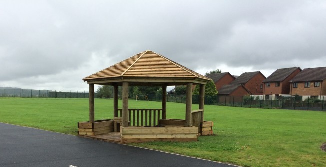 Outdoor Classrooms for Schools in Church End